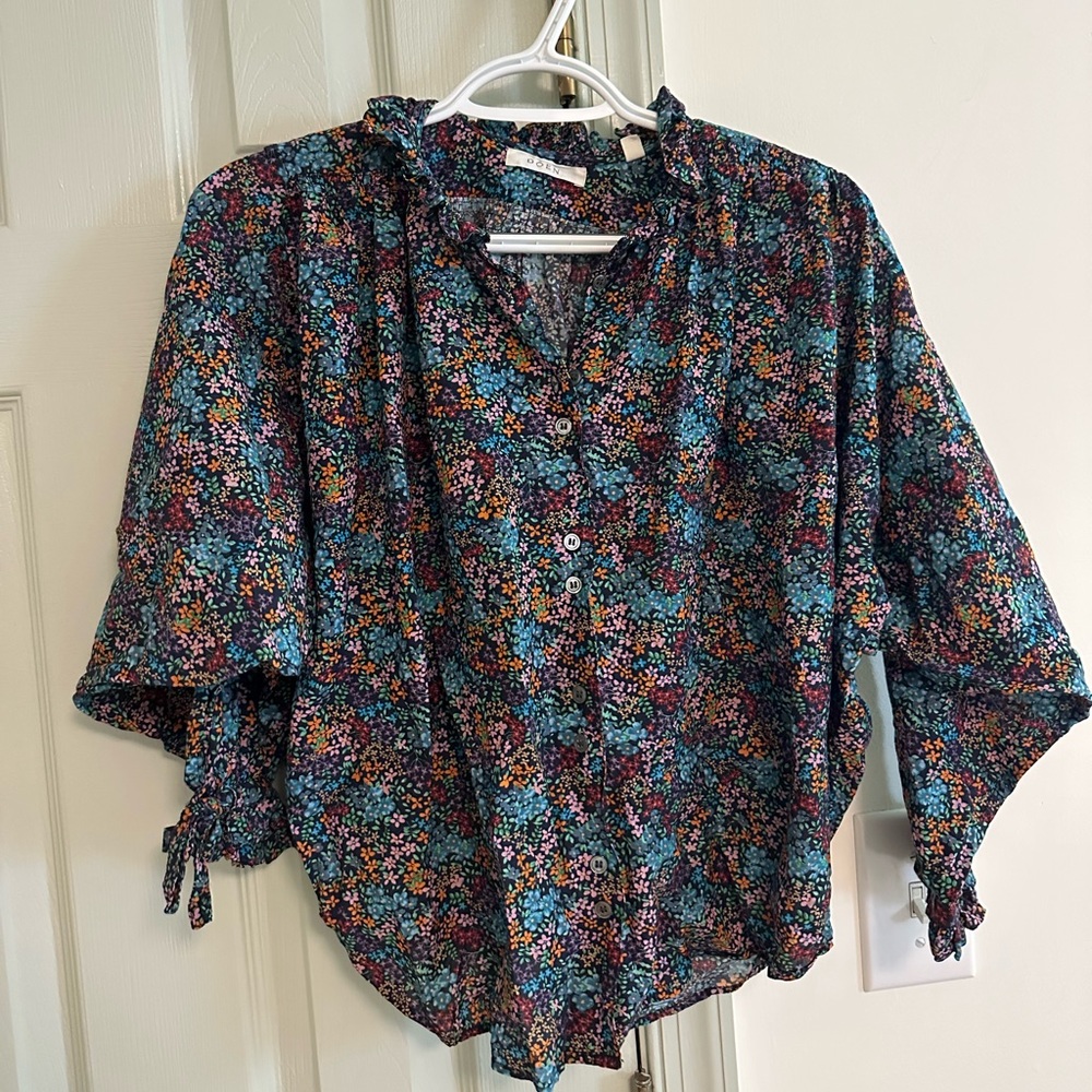 Doen rose top in navy ladybird floral